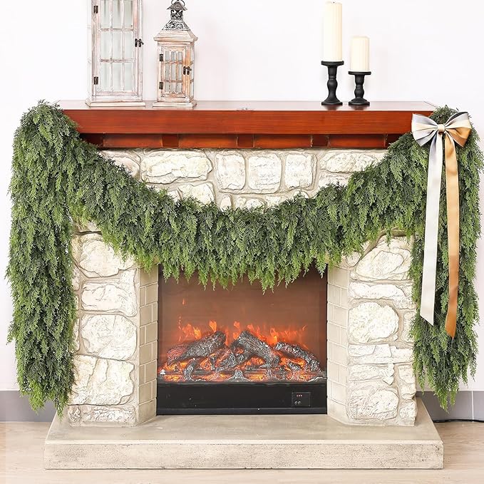 🎄🎅 Artificial Cedar Garland 🇬🇧 Green Pine Garland for Table, Mantel, Wall – Perfect for Indoor & Outdoor Christmas Decorations
